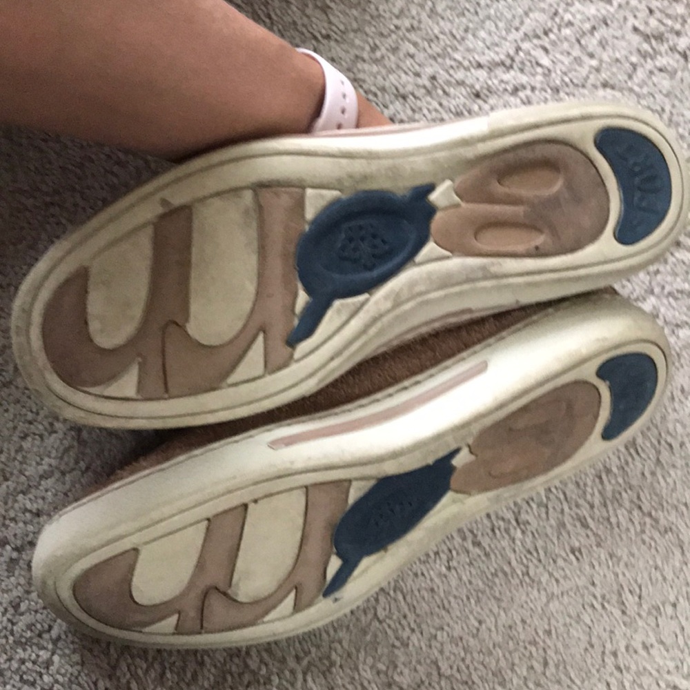 Shoes - Picture 2 of 2